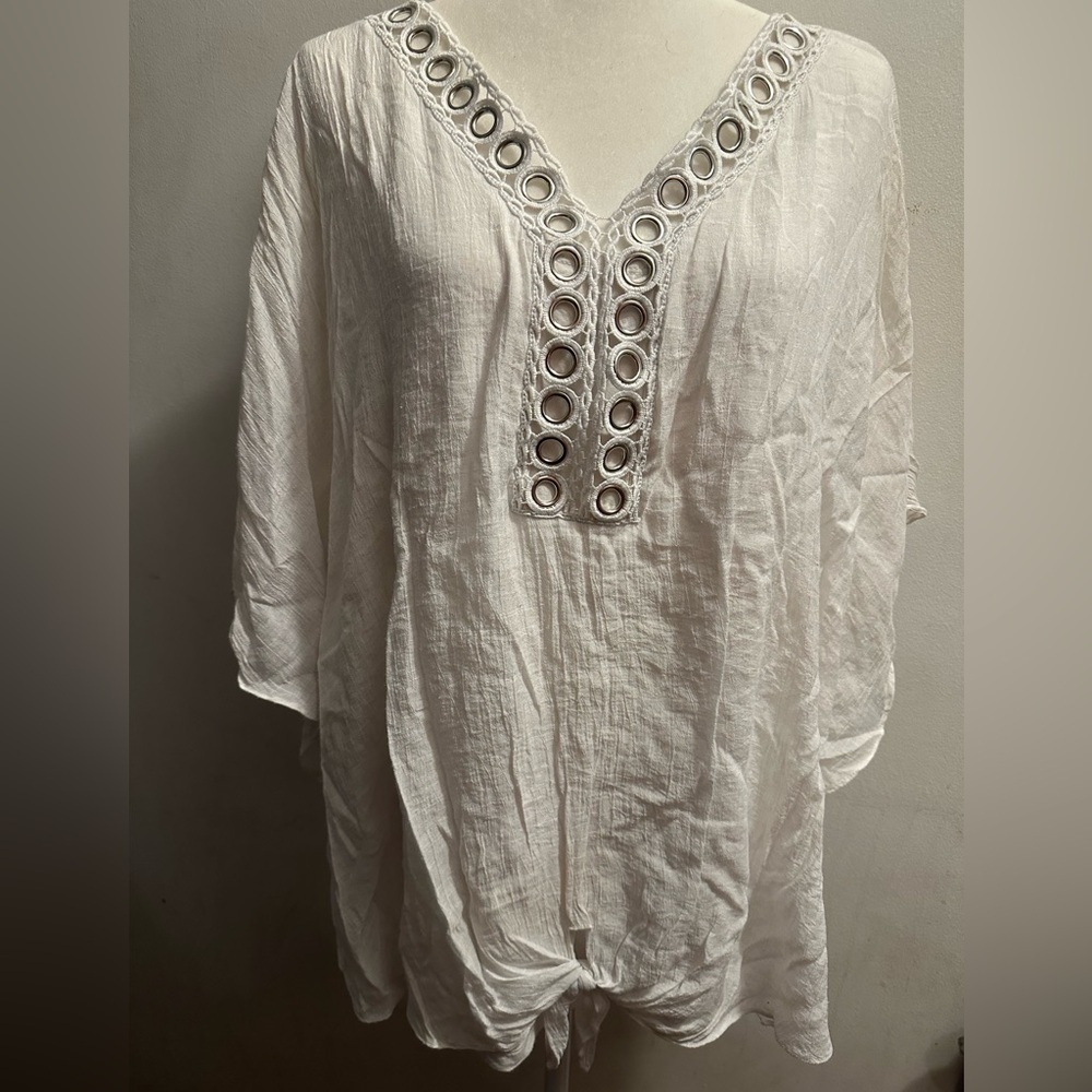 I.N. Studio white blouse size 3x